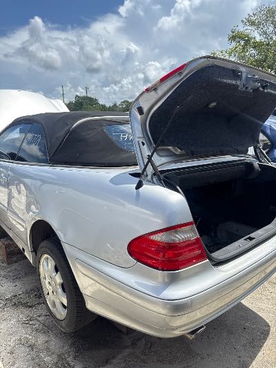 2003 Mercedes-Benz CLK 320 Location - Imports - Row 10 - Stock # H48314