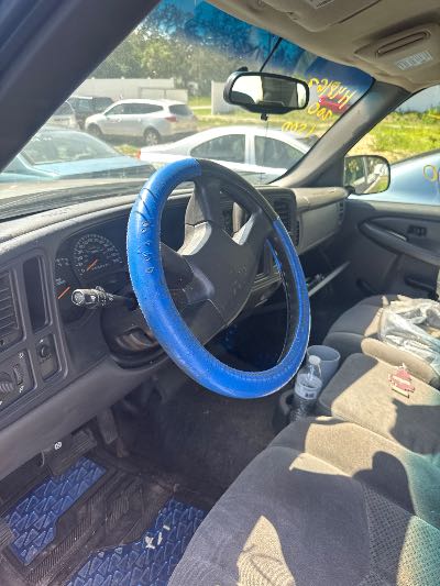 2006 Chevrolet Silverado 1500 Location - Large Trucks & Vans - Row 14 - Stock # H48162