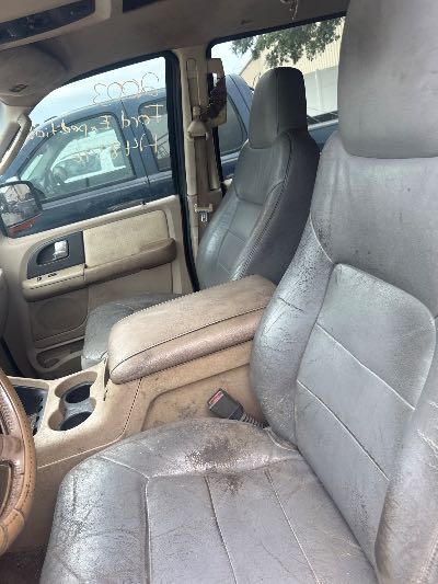 2003 Ford Expedition Location - Large Trucks & Vans - Row 17 - Stock # H48396