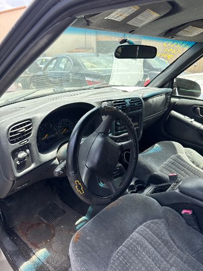 2001 Chevrolet Blazer Location - GM - Row 27 - Stock # H48453