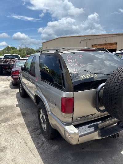 2001 Chevrolet Blazer Location - GM - Row 27 - Stock # H48453