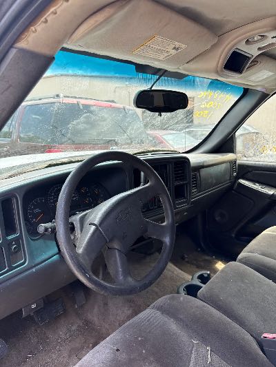 2006 Chevrolet Silverado 1500 Location - Large Trucks & Vans - Row 17 - Stock # H48446