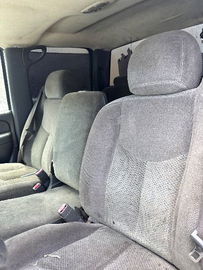 2006 Chevrolet Silverado 1500 Location - Large Trucks & Vans - Row 17 - Stock # H48446