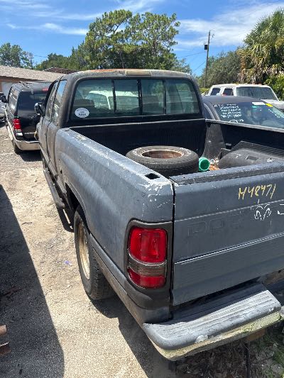 1996 Dodge BR1500 Location - Large Trucks & Vans - Row 16 - Stock # H48471