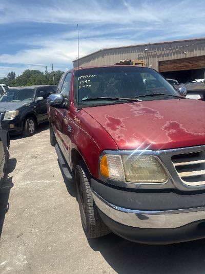 1999 Ford F-150 Location - Large Trucks & Vans - Row 50 - Stock # H48515