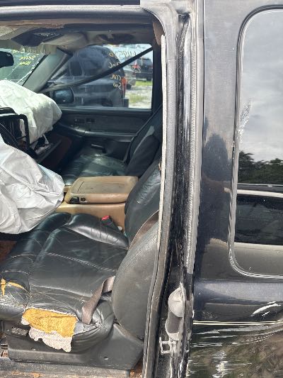 2000 GMC Sierra 1500 Location - Large Trucks & Vans - Row 50 - Stock # H48536