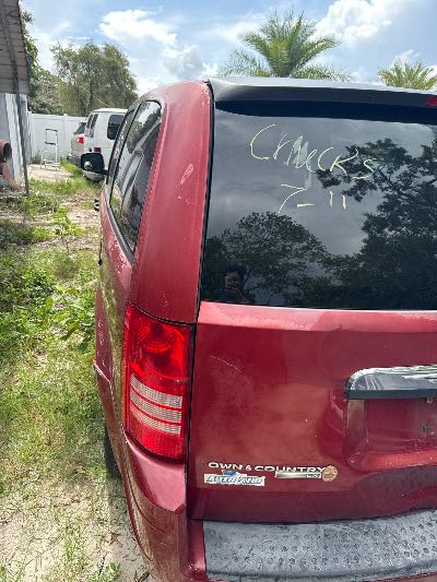 2008 Chrysler Town & Country Location - Chrysler - Row 45 - Stock # H48556