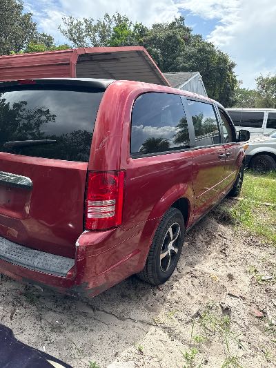 2008 Chrysler Town & Country Location - Chrysler - Row 45 - Stock # H48556