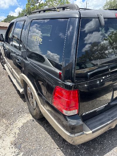 2005 Ford Expedition Location - Large Trucks & Vans - Row 15 - Stock # H48592