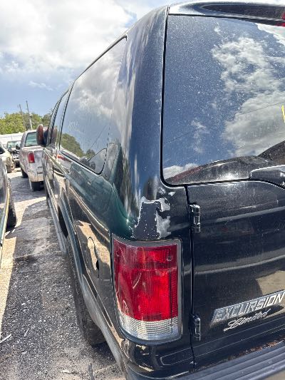 2004 Ford Excursion Location - Large Trucks & Vans - Row 15 - Stock # H48534