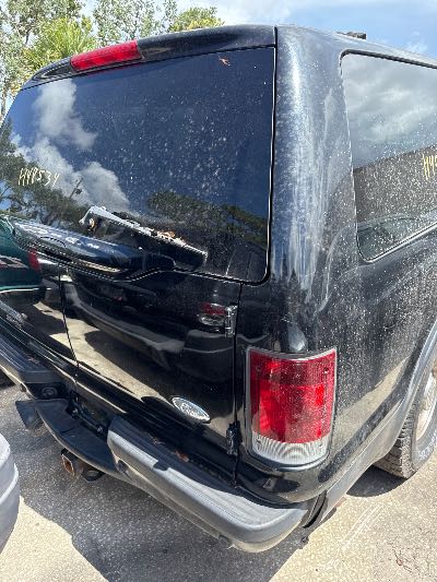 2004 Ford Excursion Location - Large Trucks & Vans - Row 15 - Stock # H48534