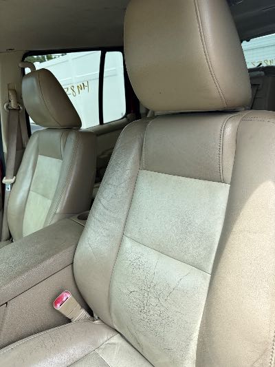 2010 Ford Explorer Location - Ford - Row 28 - Stock # H48573