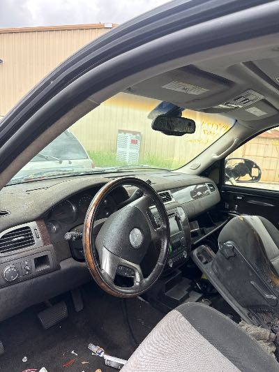 2007 GMC Yukon Location - Large Trucks & Vans - Row 16 - Stock # H48724