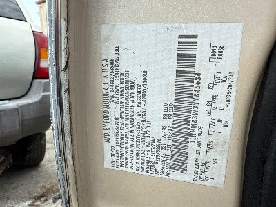 2000 Lincoln Town Car Location - Ford - Row 29 - Stock # H48727