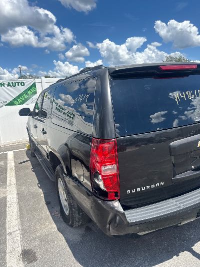 2014 Chevrolet Suburban 1500 Location - Large Trucks & Vans - Row 16 - Stock # H48618