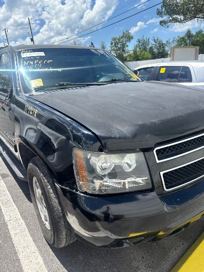 2014 Chevrolet Suburban 1500 Location - Large Trucks & Vans - Row 16 - Stock # H48618