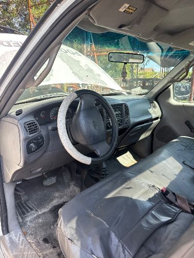 2000 Ford F-150 Location - Large Trucks & Vans - Row 16 - Stock # H48588