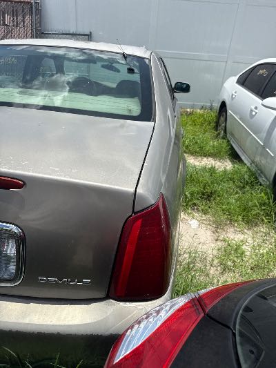 2003 Cadillac DeVille Location - GM - Row 36 - Stock # H48542