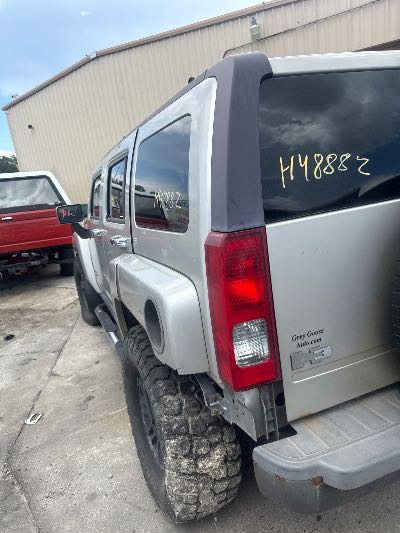 2006 HUMMER H3 SUV Location - Large Trucks & Vans - Row 19 - Stock # H48882