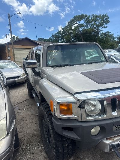 2006 HUMMER H3 SUV Location - Large Trucks & Vans - Row 19 - Stock # H48882