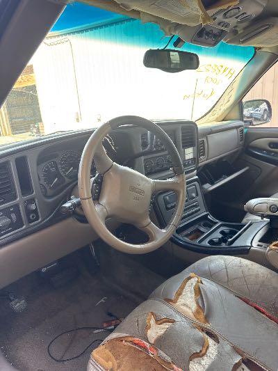 2001 GMC Yukon Denali Location - Large Trucks & Vans - Row 18 - Stock # H48883