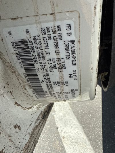 2000 Jeep Cherokee Location - Chrysler - Row 44 - Stock # H48893