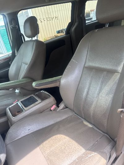 2015 Chrysler Town & Country Location - Chrysler - Row 46 - Stock # H48828