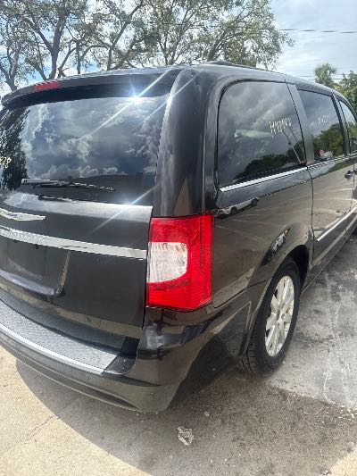 2015 Chrysler Town & Country Location - Chrysler - Row 46 - Stock # H48828