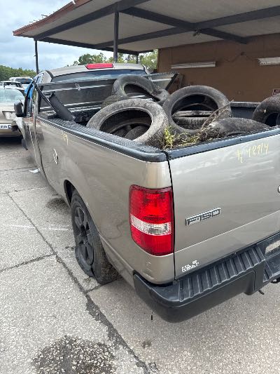 2006 Ford F-150 Location - Large Trucks & Vans - Row 24 - Stock # H48914