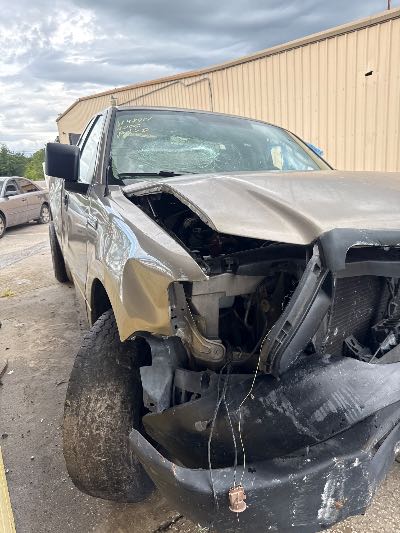 2006 Ford F-150 Location - Large Trucks & Vans - Row 24 - Stock # H48914