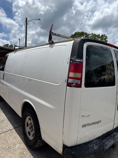 2006 GMC Savana Location - Large Trucks & Vans - Row 21 - Stock # H48921