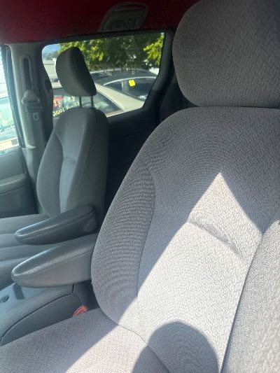 2007 Chrysler Town & Country Location - Chrysler - Row 45 - Stock # H48800