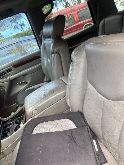 2006 Cadillac Escalade Location - Large Trucks & Vans - Row 26 - Stock # H48936