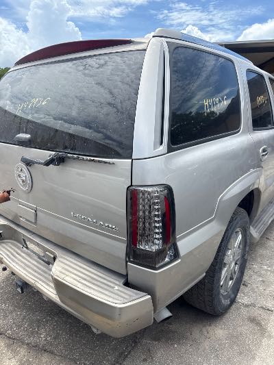 2006 Cadillac Escalade Location - Large Trucks & Vans - Row 26 - Stock # H48936
