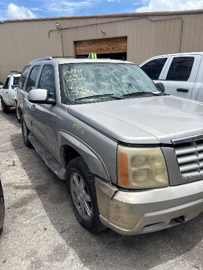 2006 Cadillac Escalade Location - Large Trucks & Vans - Row 26 - Stock # H48936