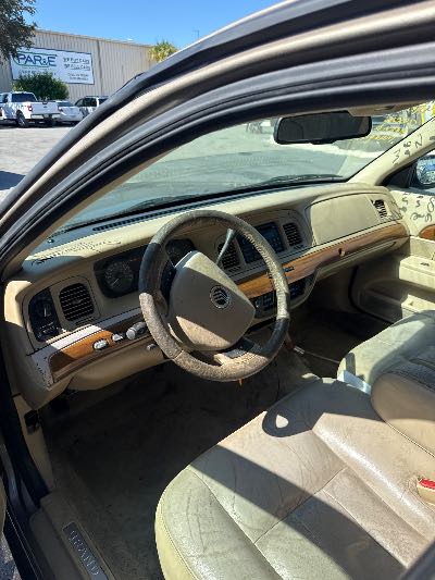 2006 Mercury Grand Marquis Location - Ford - Row 30 - Stock # H49010