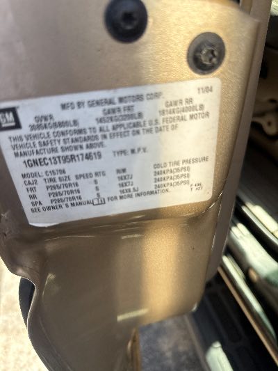 2005 Chevrolet Tahoe Location - Large Trucks & Vans - Row 22 - Stock # H49014