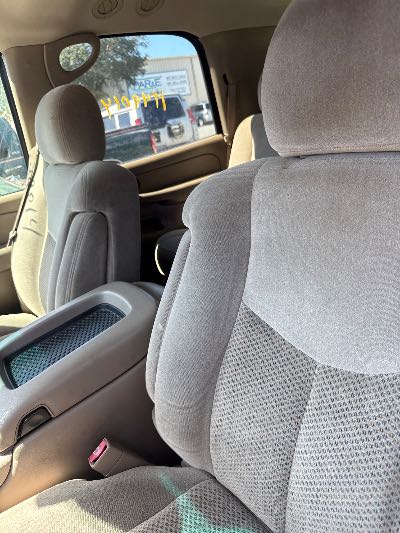 2005 Chevrolet Tahoe Location - Large Trucks & Vans - Row 22 - Stock # H49014