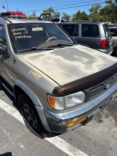 1999 Nissan Pathfinder Location - Imports - Row 29 - Stock # H48989