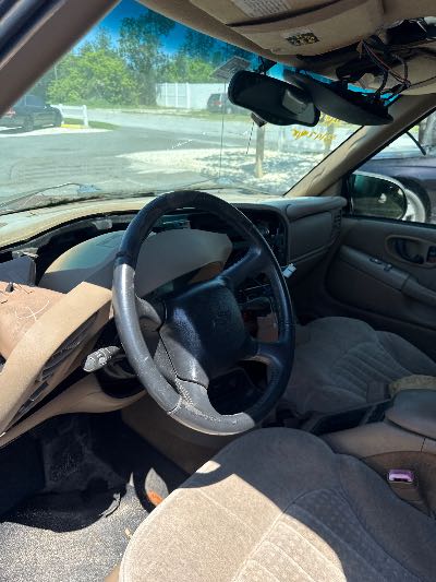 1999 Chevrolet Blazer Location - GM - Row 33 - Stock # H49015