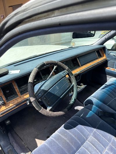 1994 Lincoln Town Car Location - Ford - Row 30 - Stock # H49034