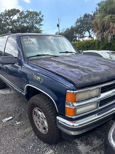 1999 Chevrolet Tahoe Location - Large Trucks & Vans - Row 22 - Stock # H48997