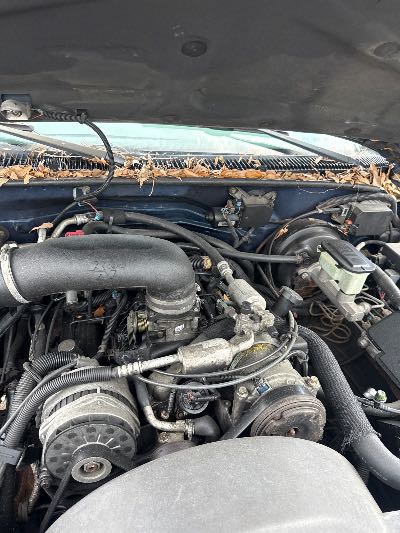 1999 Chevrolet Tahoe Location - Large Trucks & Vans - Row 22 - Stock # H48997