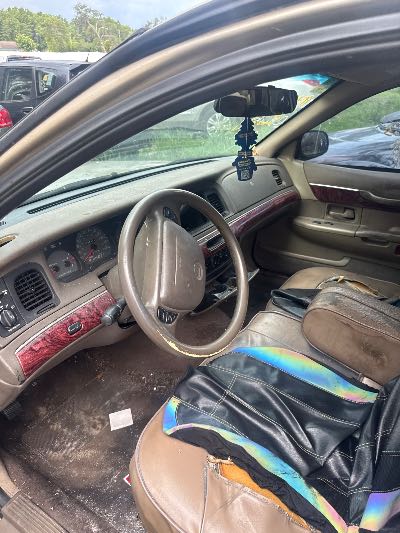 2000 Mercury Grand Marquis Location - Ford - Row 37 - Stock # H48187