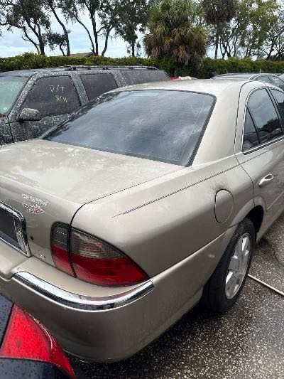 2005 Lincoln LS Location - Ford - Row 31 - Stock # H49070