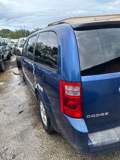 2010 Dodge Grand Caravan Location - Chrysler - Row 45 - Stock # H49075