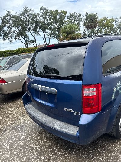 2010 Dodge Grand Caravan Location - Chrysler - Row 45 - Stock # H49075