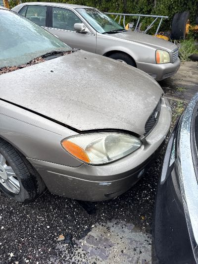 2005 Ford Taurus Location - Ford - Row 30 - Stock # H49068