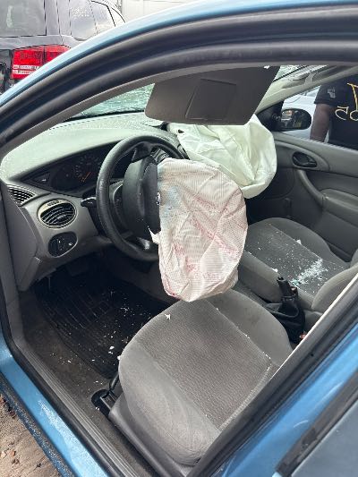 2001 Ford Focus Location - Ford - Row 31 - Stock # H48905