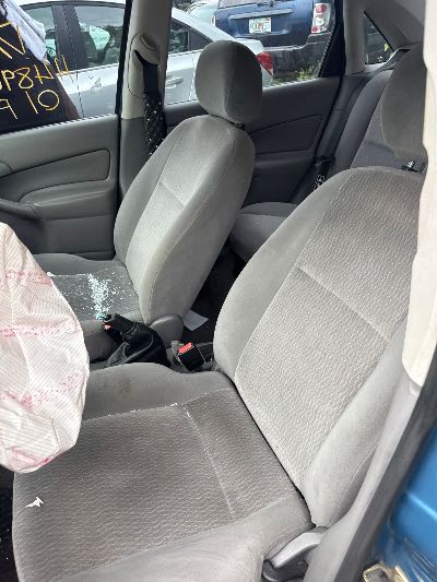 2001 Ford Focus Location - Ford - Row 31 - Stock # H48905